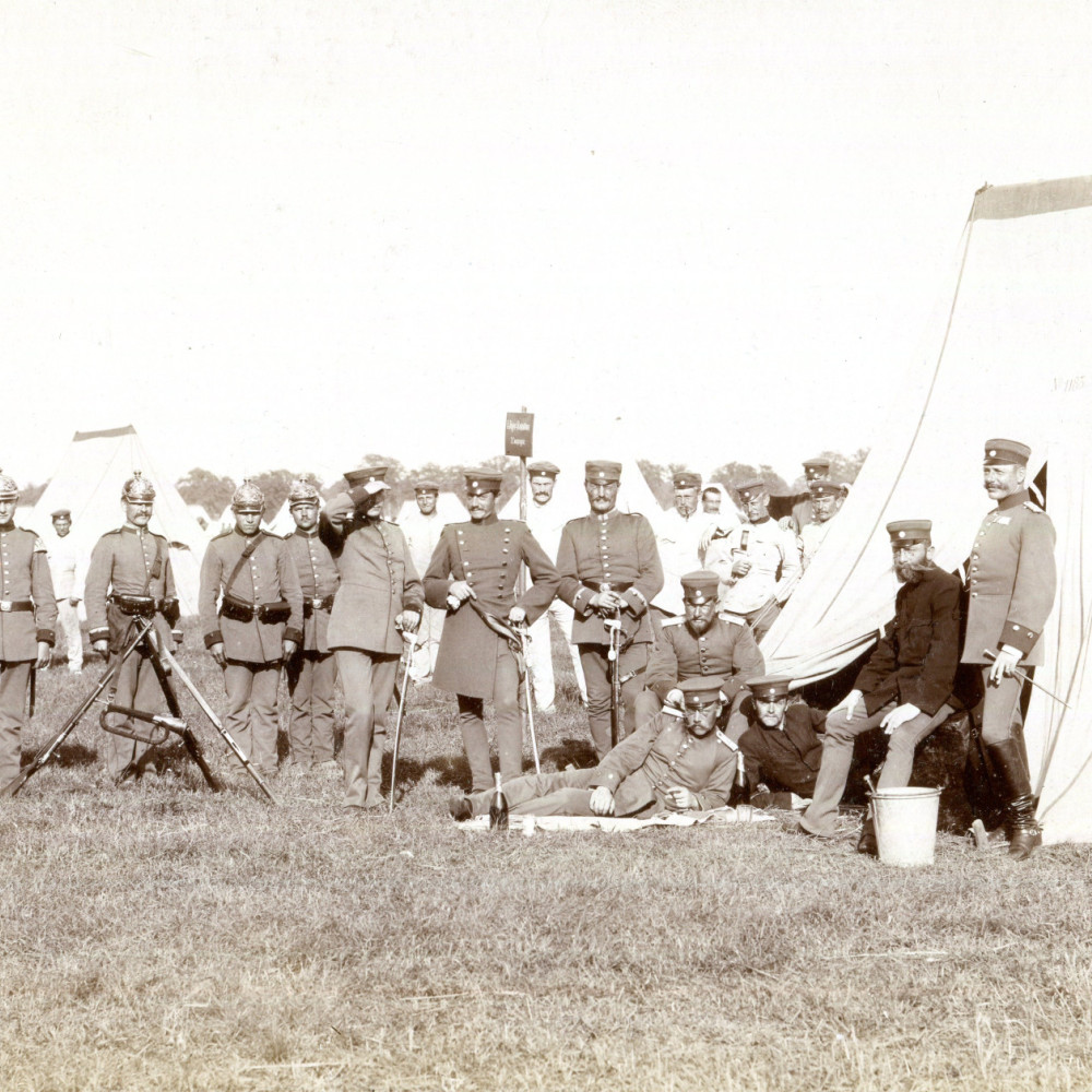 Manöver. Zeltlager. Offizierszelt. Originales Foto von dem Fotografen I. Seiling/ München. Wohl um 1891.