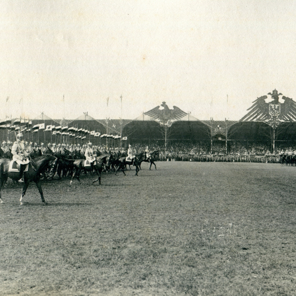 Paradefeld - Tribüne