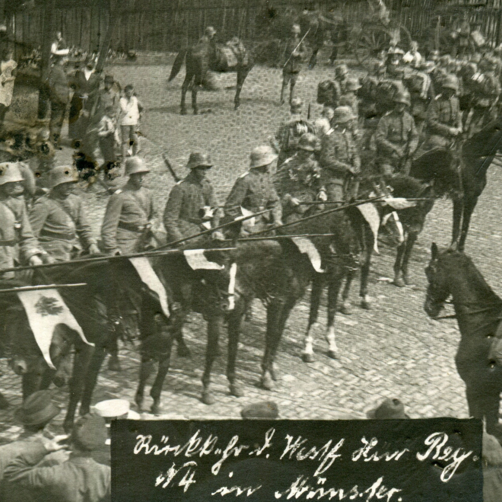 Rückkehr des Kürassier-Regiments von Driesen (Westfälisches) Nr. 4 am 08.08.1919 nach Münster.