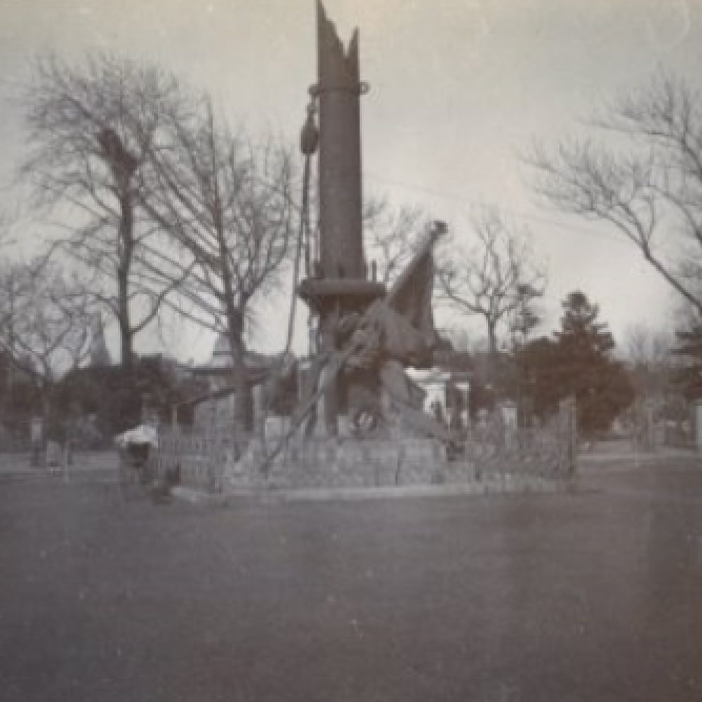 Das Iltis-Denkmal in Shanghai.Dieses wurde am 21.11.1898 enthüllt.